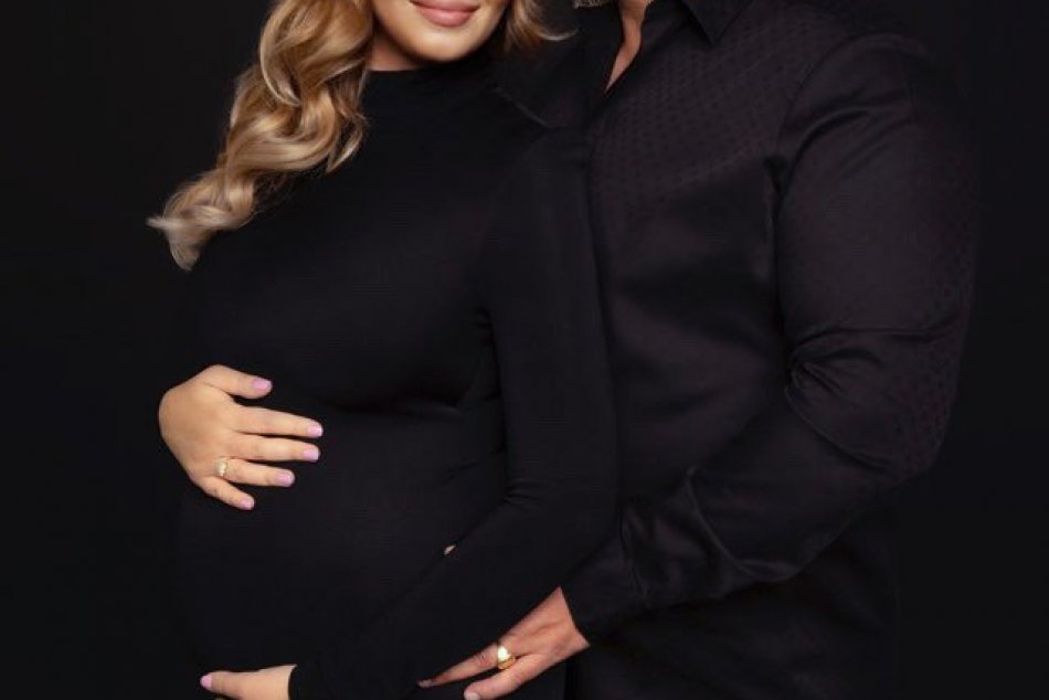 Poslankyňa Sme rodina Eva Hudecová bude mamičkou