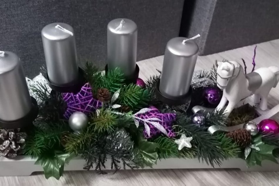 V OBRAZOCH: Bystričania sa pochválili krásnymi adventnými vencami