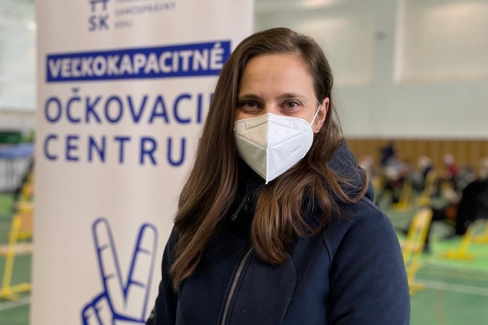 V Trnave sa nechali zaočkovať známe tváre.