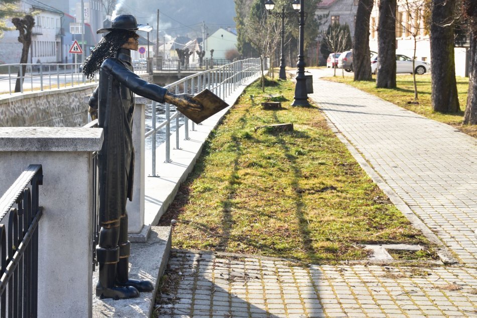 V OBRAZOCH: V Revúcej vzniká Rozprávková putovačka