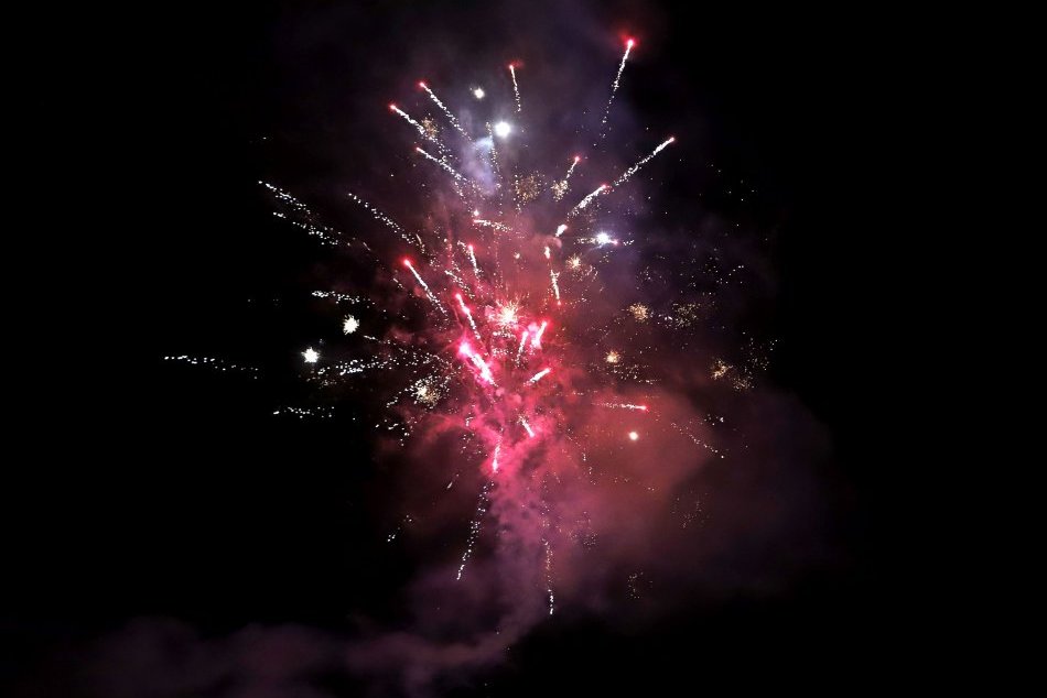 V OBRAZOCH: Detský ohňostroj na zvolenskom sídlisku Sekier