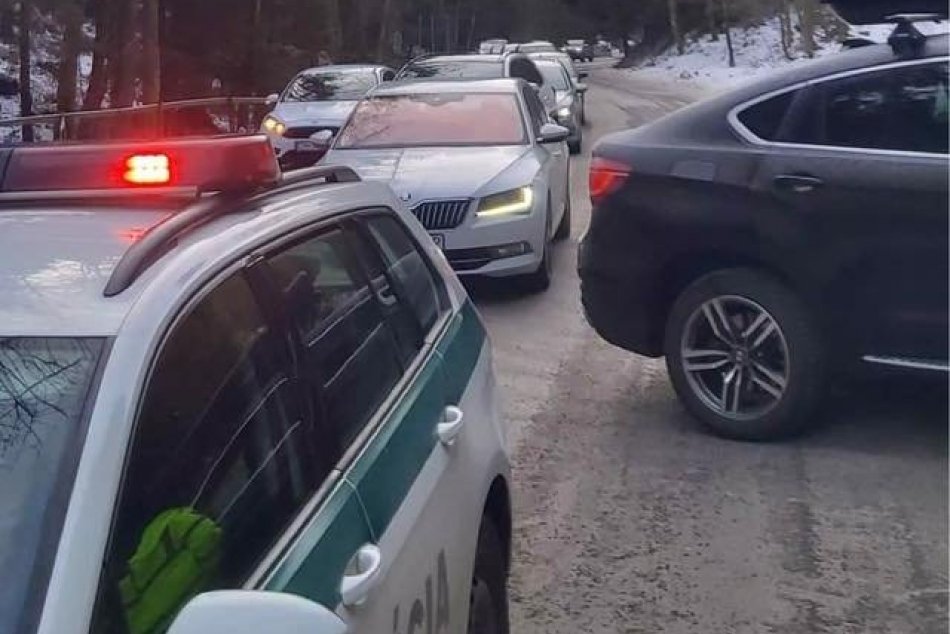 Obrazom zo Skalky: Do prasknutia plné parkoviská