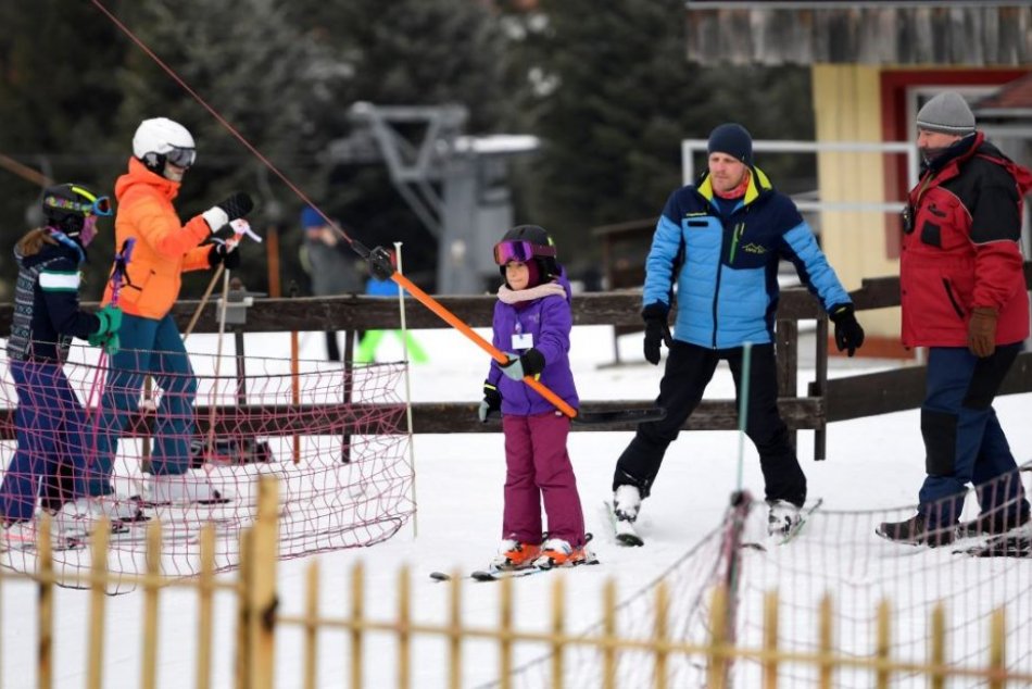 Lyžovanie v stredisku Jahodná