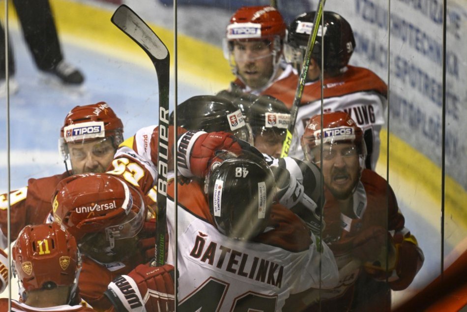 OBRAZOM: 15. kolo extraligy v hokeji HK Dukla Trenčín - HC '05 Banská Bystrica