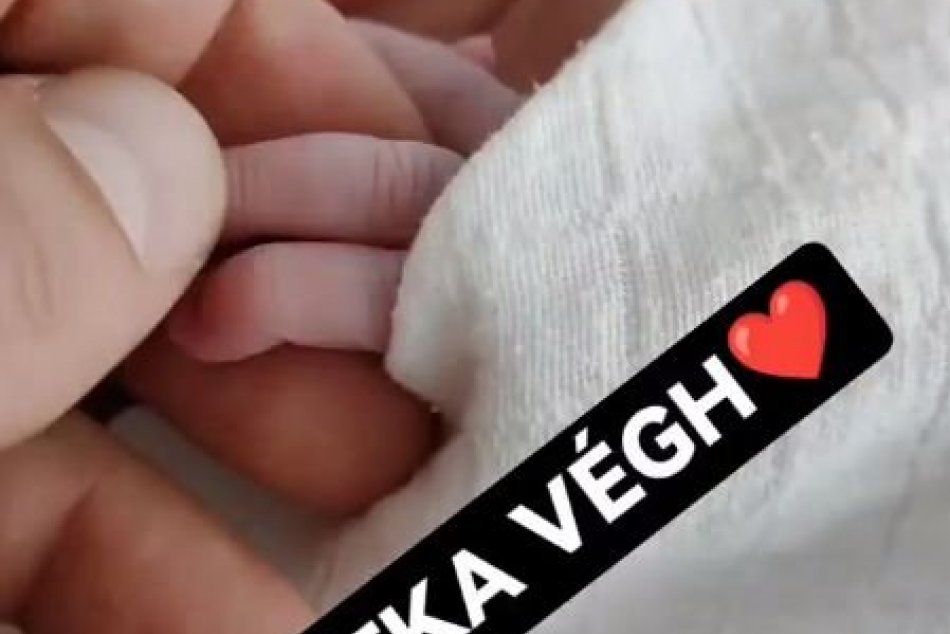 Krásna manželka porodila Attilovi dcérku Dorotku.