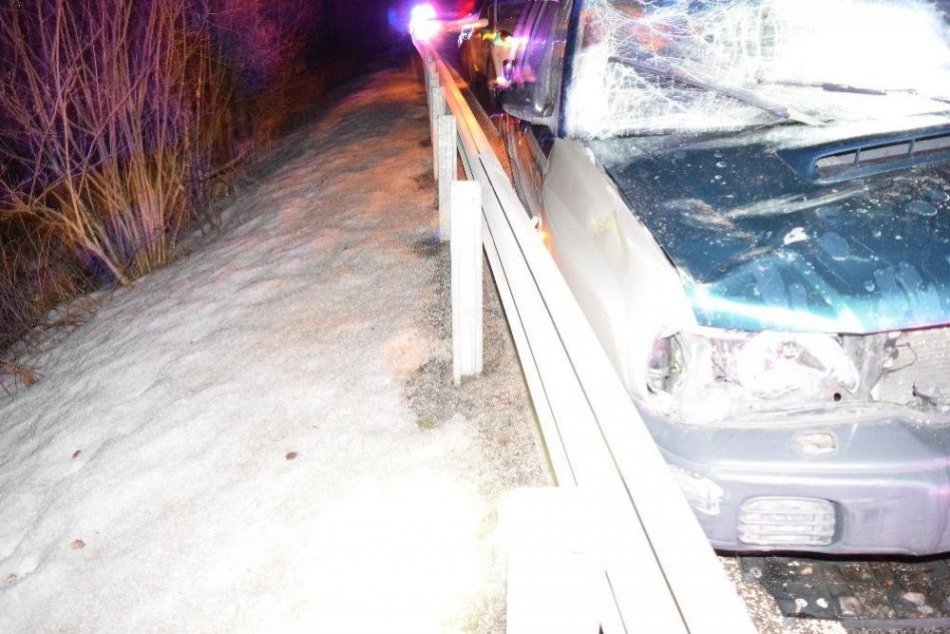 V OBRAZOCH: Neďaleko Brezna došlo k hrozivej nehode