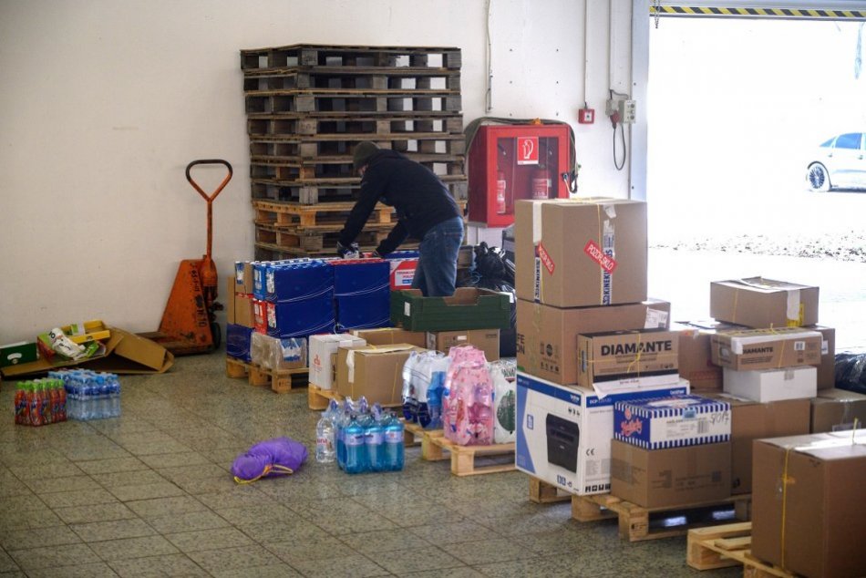 Na Agrokomplexe zriadili logistické centrum: Slúži pre všetky zbierka z kraja