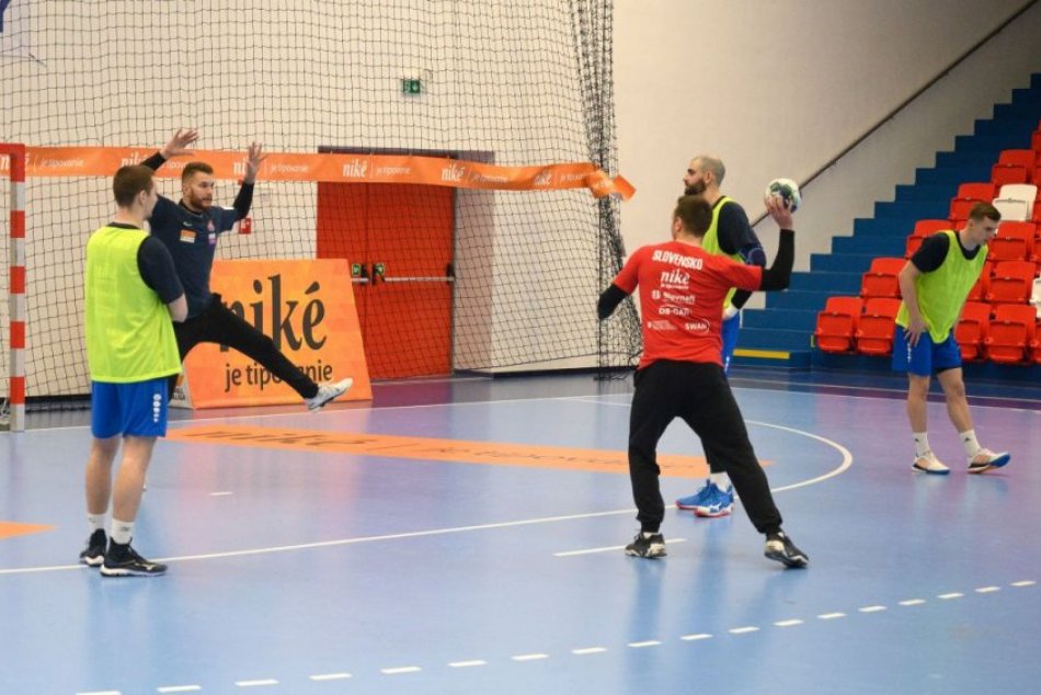 OBRAZOM: Príprava slovenských hádzanárov v Topoľčanoch