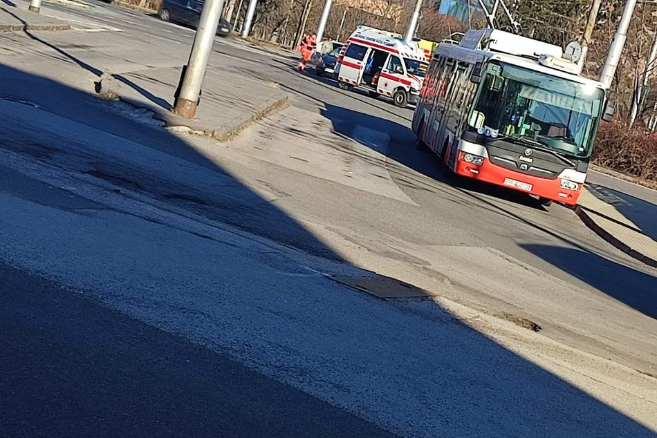 V OBRAZOCH: Prvé foto z miesta nehody na Ulici 29. augusta