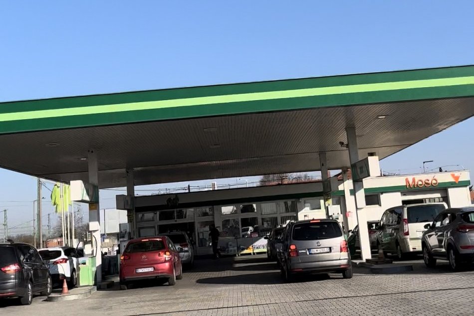 Boli sme natankovať lacnejšie v maďarskej Rajke