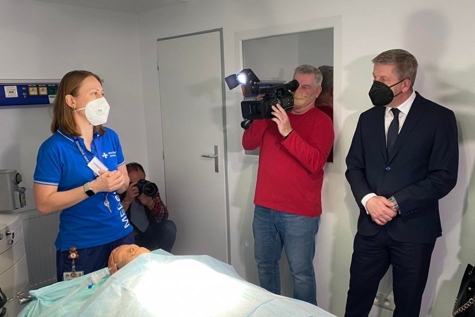 V OBRAZOCH: V Bystrici otvorili Simulačné a vzdelávacie centrum