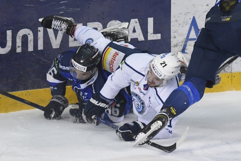 OBRAZOM: 3. zápas štvrťfinále medzi HK Poprad a HK Nitra 4:6