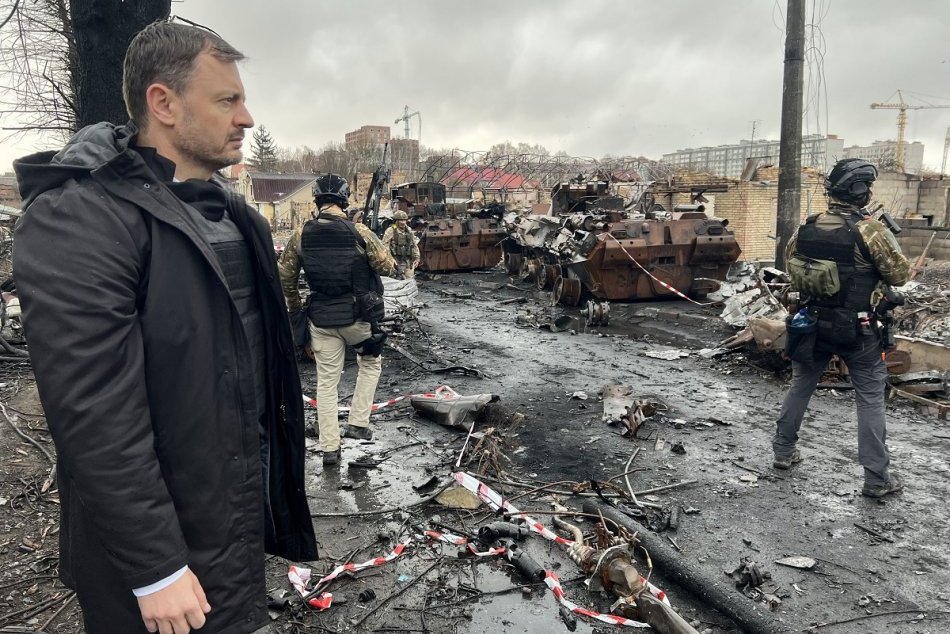 FOTO: Eduard Heger v ukrajinskom meste Buča