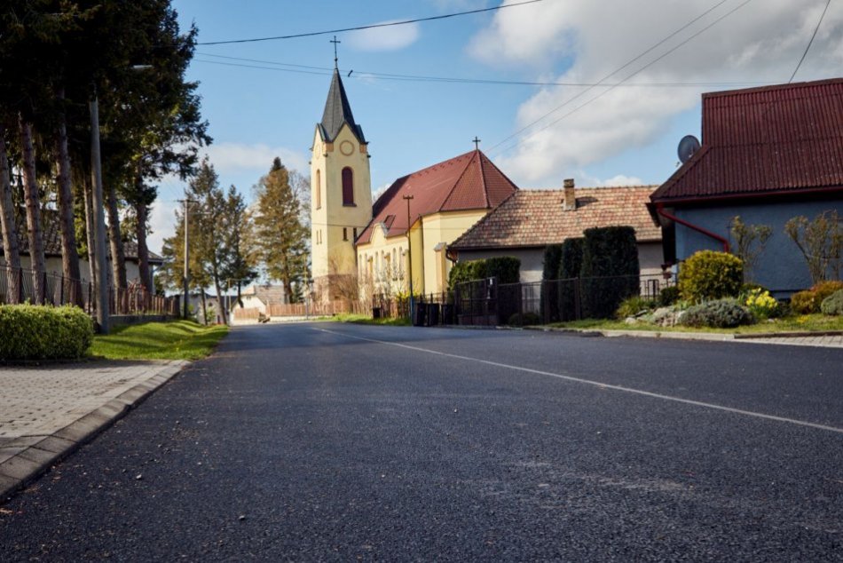 V OBRAZOCH: Kraj pokračuje v rekonštrukciách ciest, zameria sa na kritické mosty