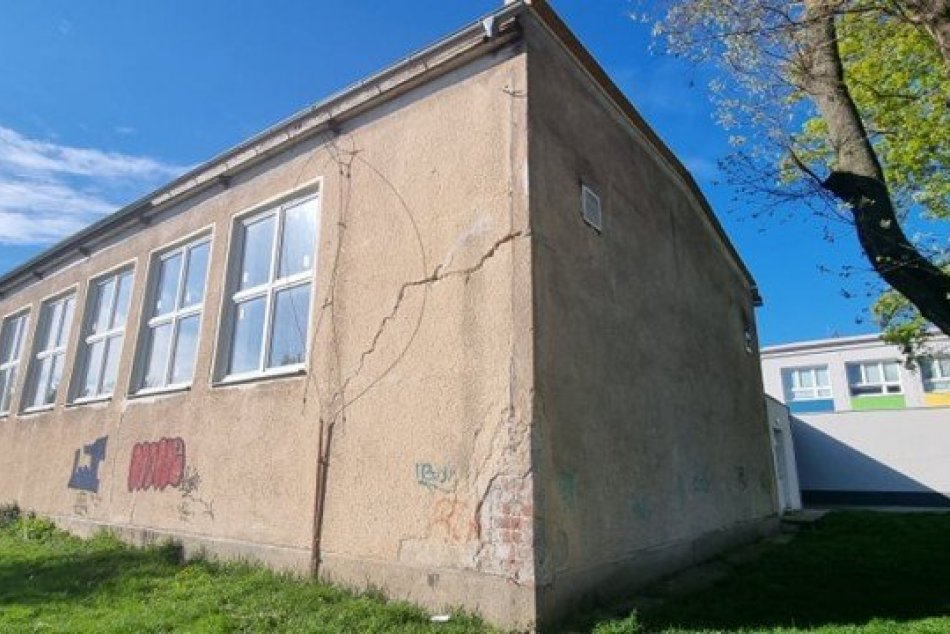 OBRAZOM: Rekonštrukčné práce na ZŠ Ľ. Štúra