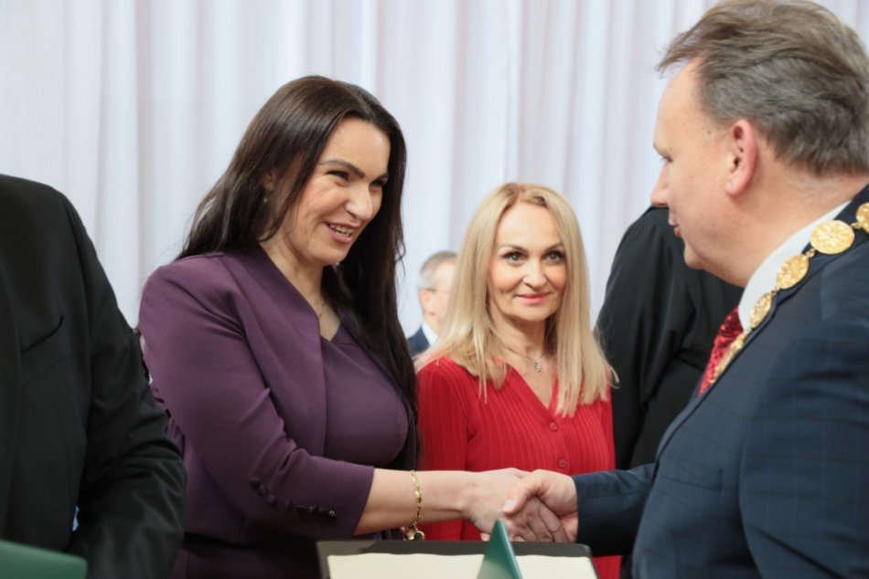 Objektívom: Profesorom z Prešovskej univerzity odovzdali medaily