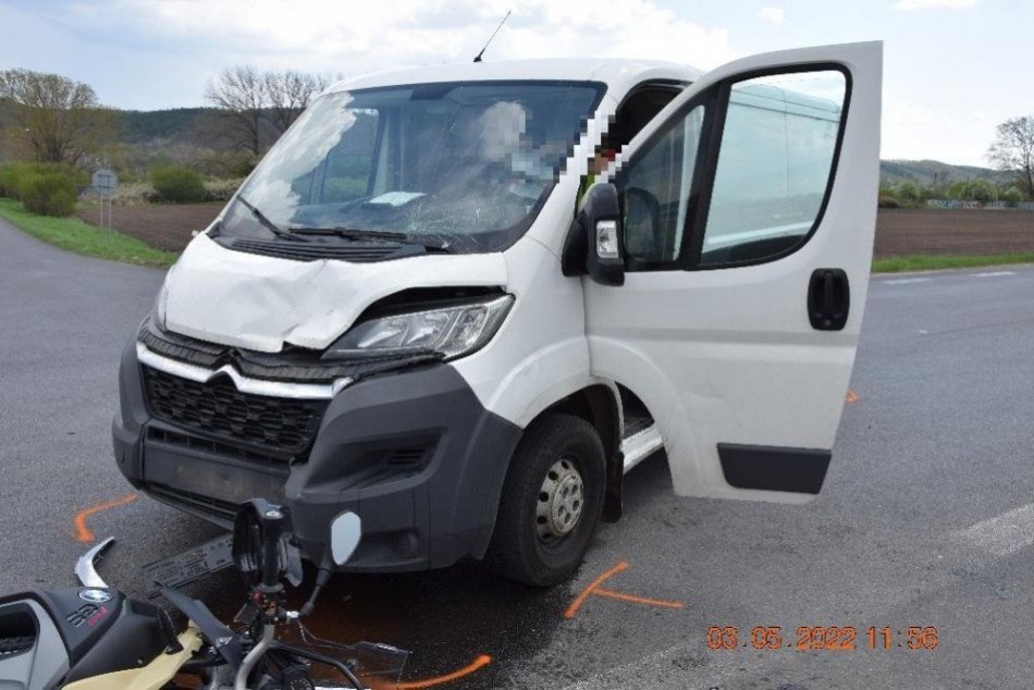 Objektívom: Kolízia motocyklistu s autom medzi Bystricou a Sliačom