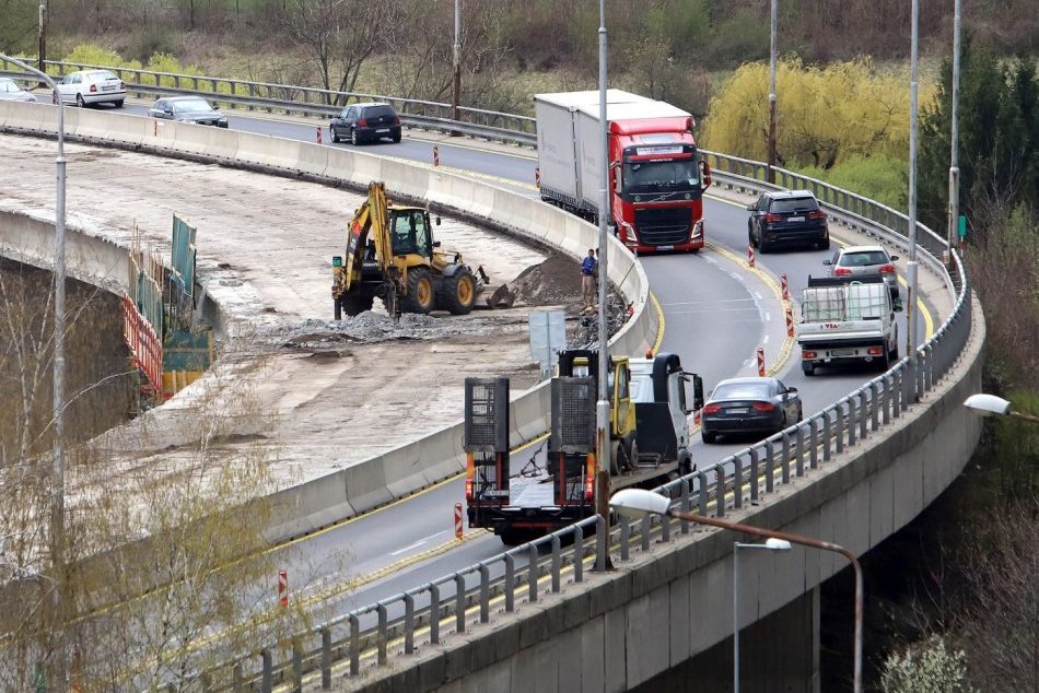 V OBRAZOCH: Most na rýchlostnej ceste R1 prechádza veľkou rekonštrukciou