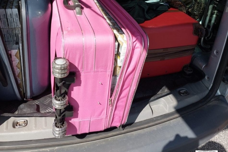 Colníci zadržali takmer 40-tisíc pašovaných cigariet