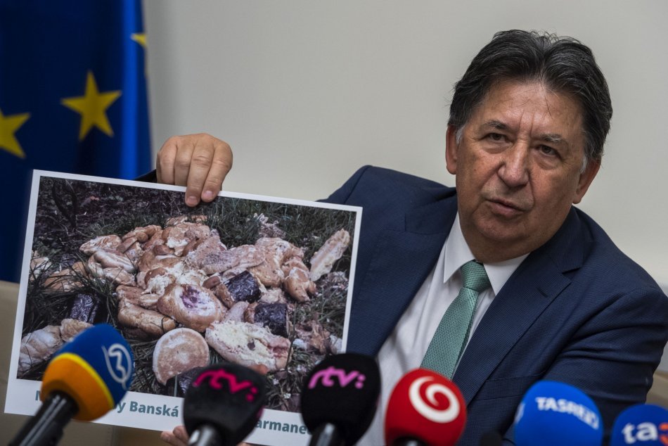 V OBRAZOCH: Tlačová konferencia ministra životného prostredia SR Jána Budaja