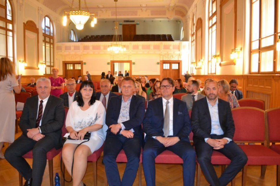 NSK ocenil zdravotnícke organizácie za boj proti pandémii