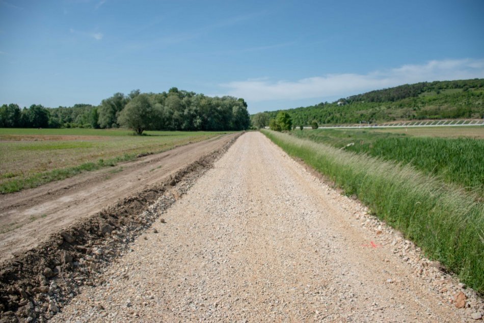 Výstavba cyklotrasy Nitra - Dražovce