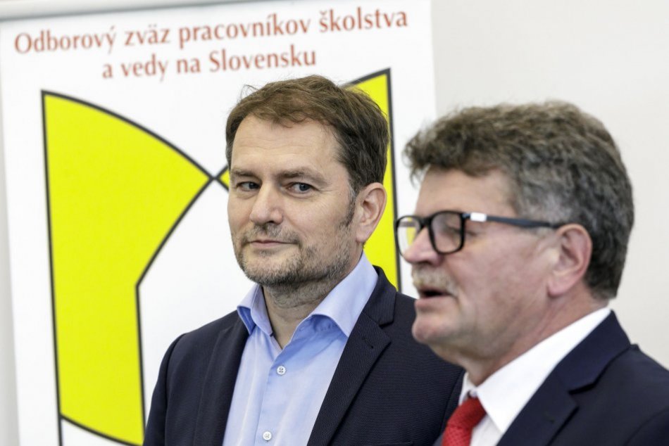 V OBRAZOCH: Tlačovka po rokovaní vedenia OZ školstva s ministrom financií