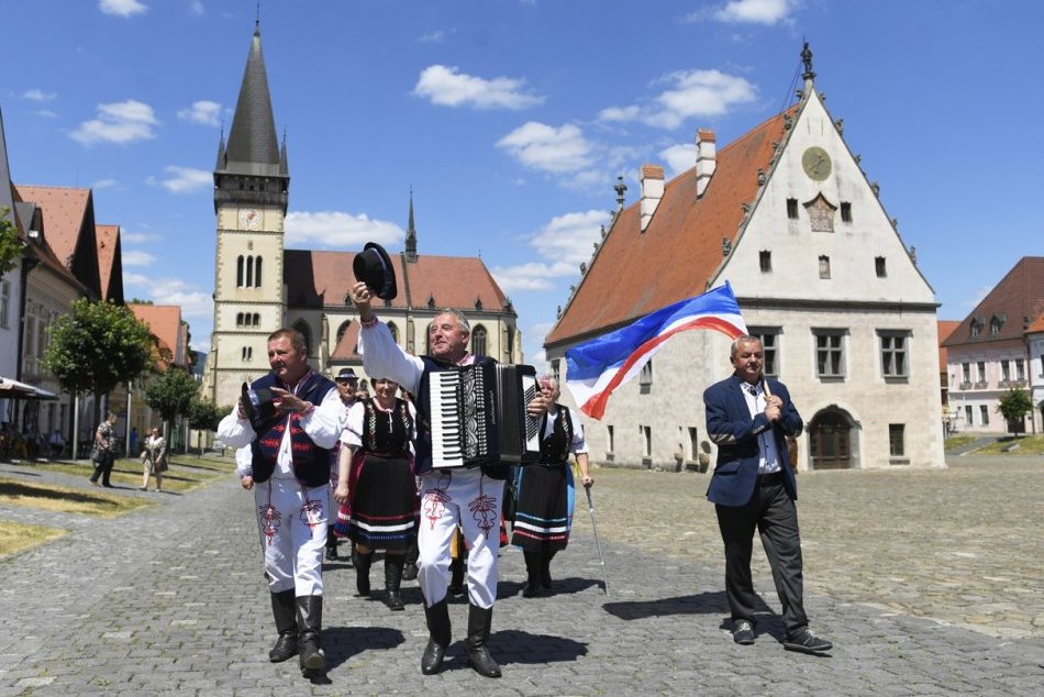 Objektívom: Deň Rusínov na bardejovskom námestí