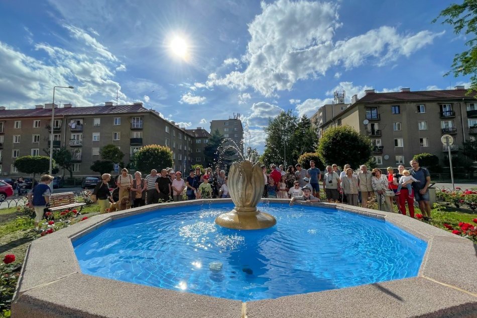 V OBRAZOCH: Fontánu na Fortničke opäť spustili