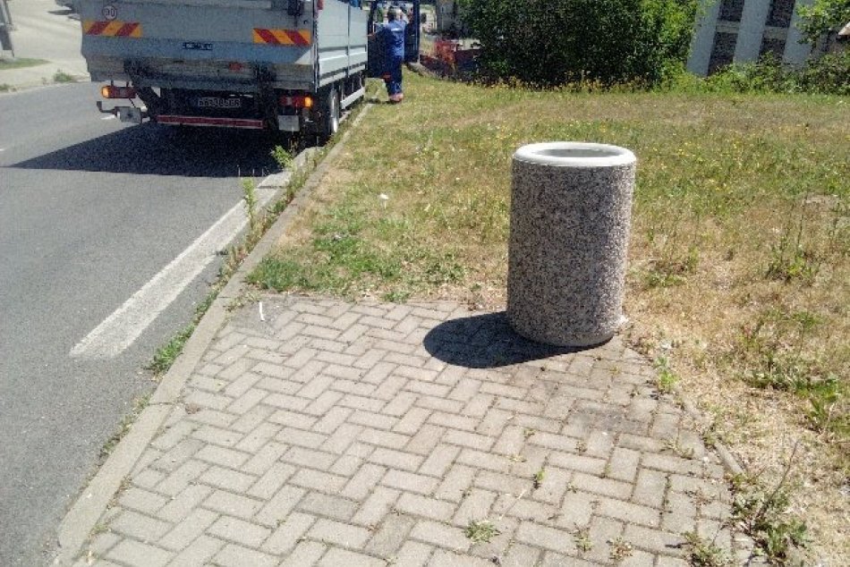V OBRAZOCH: V meste pribudlo 11 betónových košov