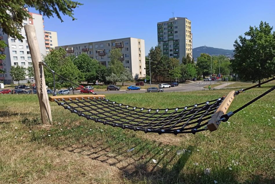 Hojdacie siete na sídlisku v Nitre