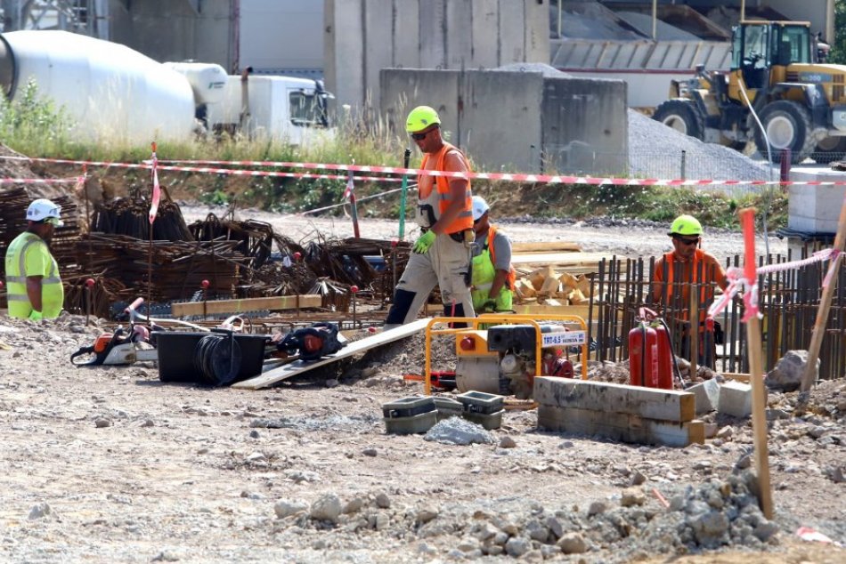 V OBRAZOCH: Slávnostné položenie základného kameňa nového podniku Evonik
