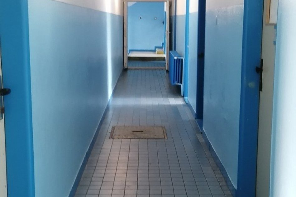 Objektívom: Na Komenského ZŠ v Poprade zrekonštruujú telocvičňu