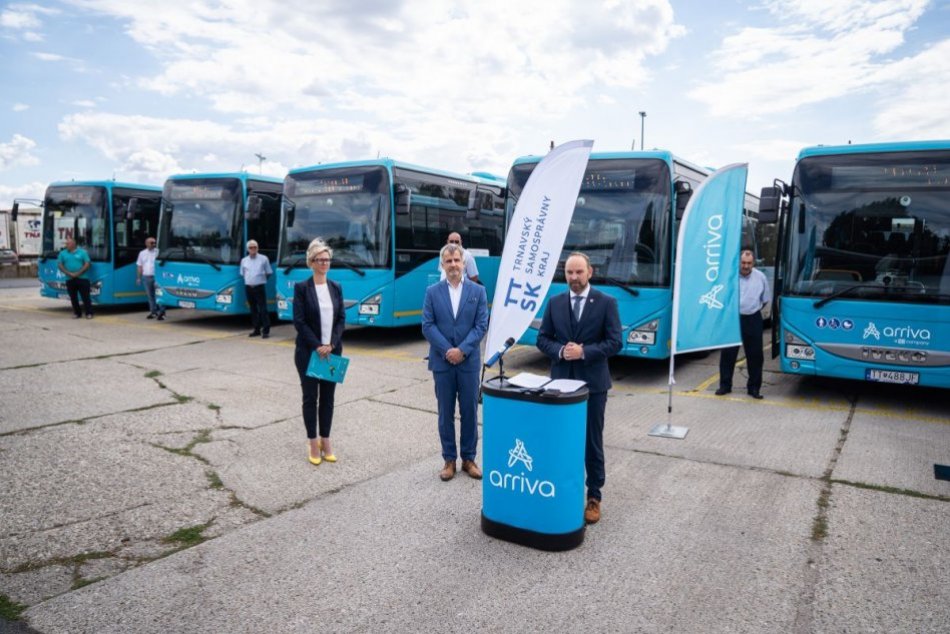 Na prímestských linkách pribudli nové autobusy