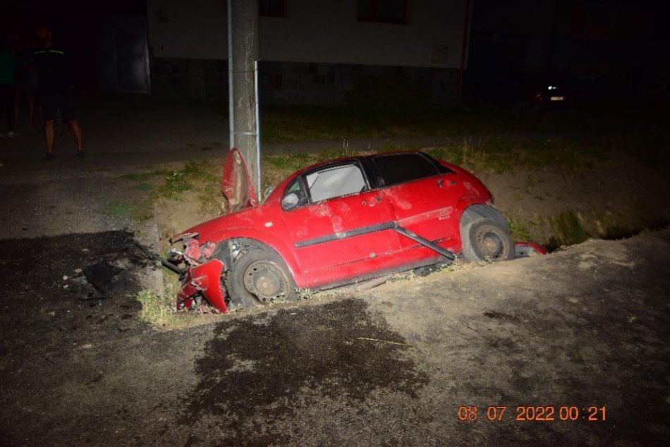 V OBRAZOCH: Mladá vodička utrpela pri nehode mnohopočetné zranenia
