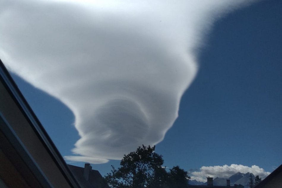 Objektívom: Ako zachytili mraky nad Popradskou kotlinou čitatelia