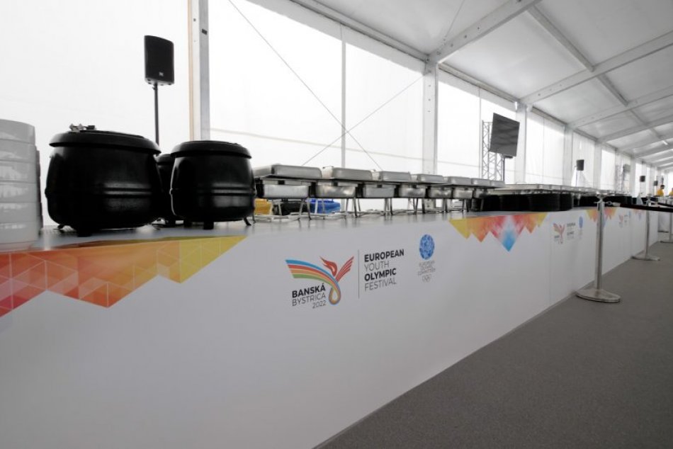 V OBRAZOCH: Zóna pre stravovanie účastníkov EYOF-u