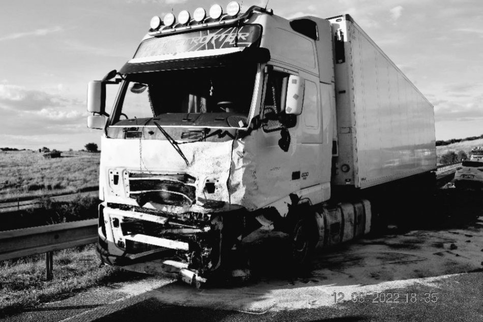 V OBRAZOCH: Tragická nehoda na juhu Banskobystrického kraja