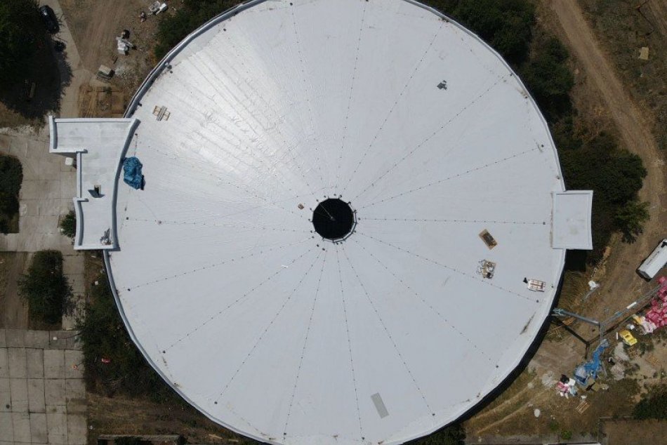 Nová strecha plavárne v Šali