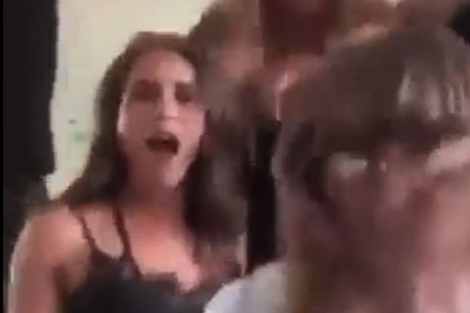 Premiérka Fínska sa odviazala na divokej párty