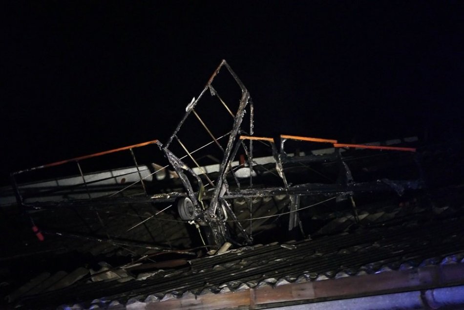 FOTO: Pád malého lietadla pri Bytči