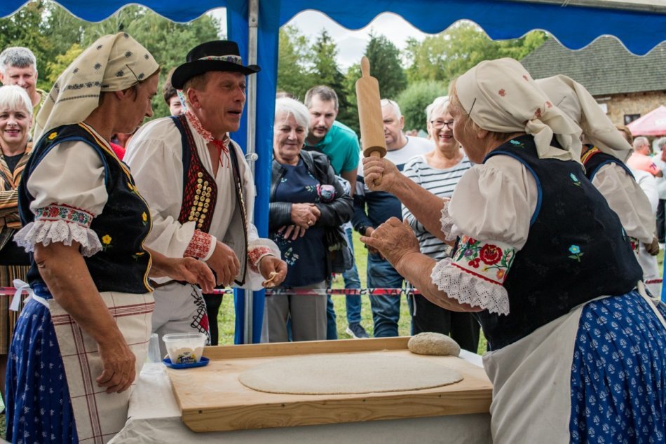 Objektívom: Skanzen vo Svidníku hostil súťaž vo varení pirohov