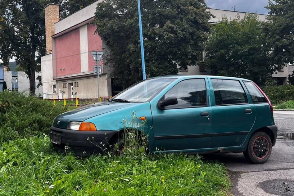 V OBRAZOCH: Dvojica vodičov skončila v cele