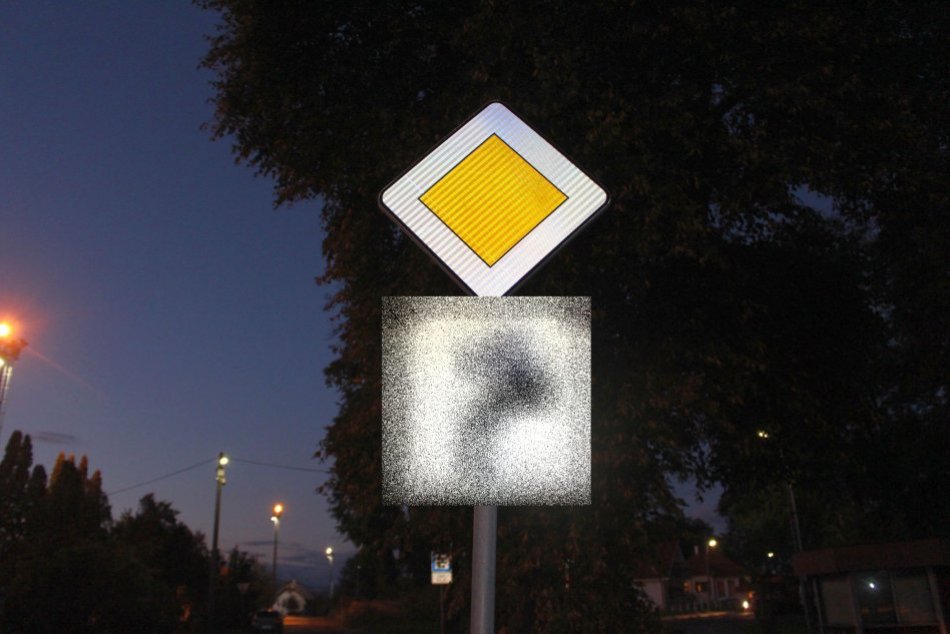 V OBRAZOCH: Dopravná značka na Sliači asi nemala najlepší deň