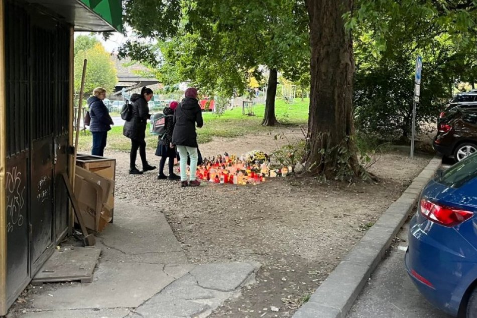 Sviečky na Zochovej po tragédii