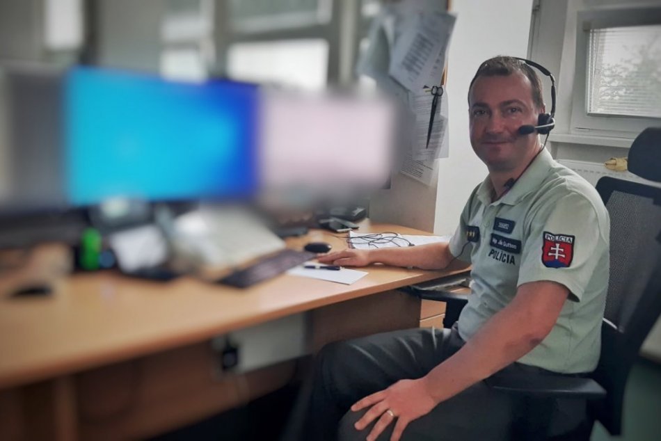 V OBRAZOCH: Policajti pomohli vodičkám v núdzi