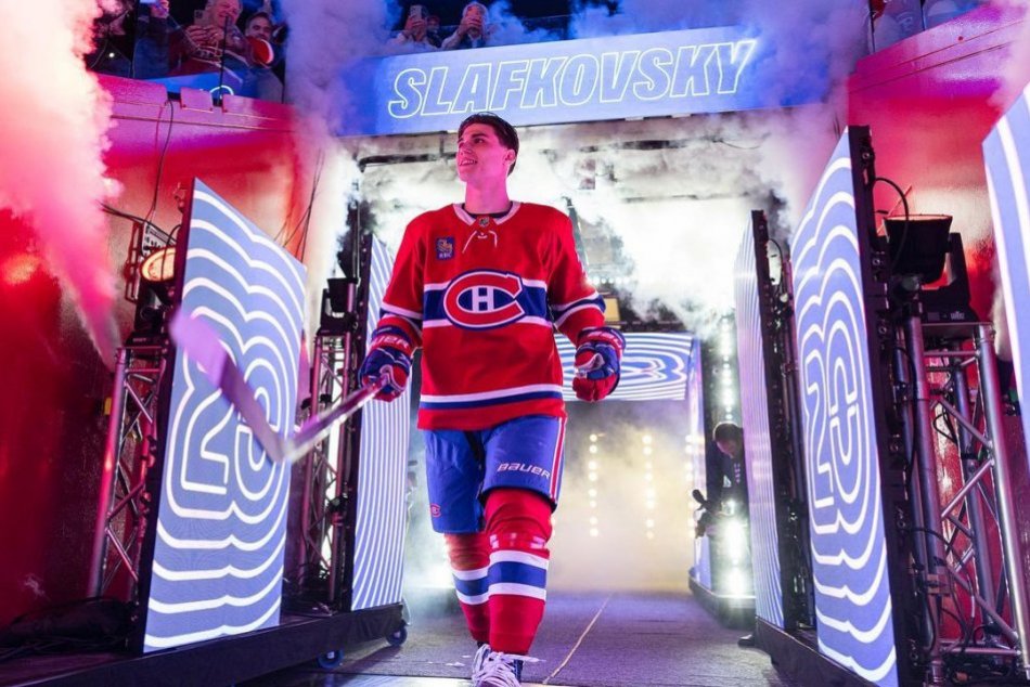 Slafkovský si zavaril v Montreale