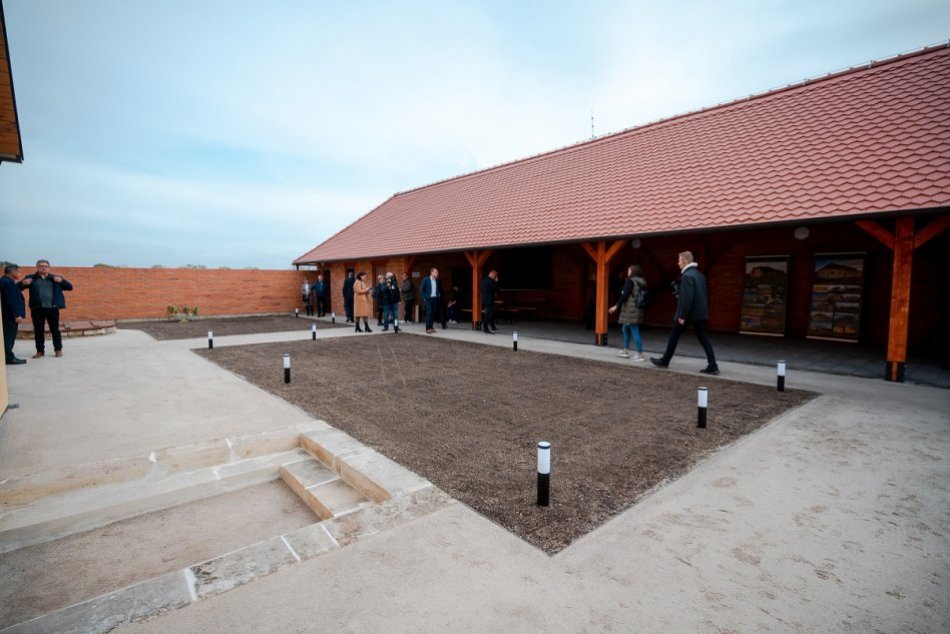 Zrekonštruovaná Kačenáreň v Kopčanoch