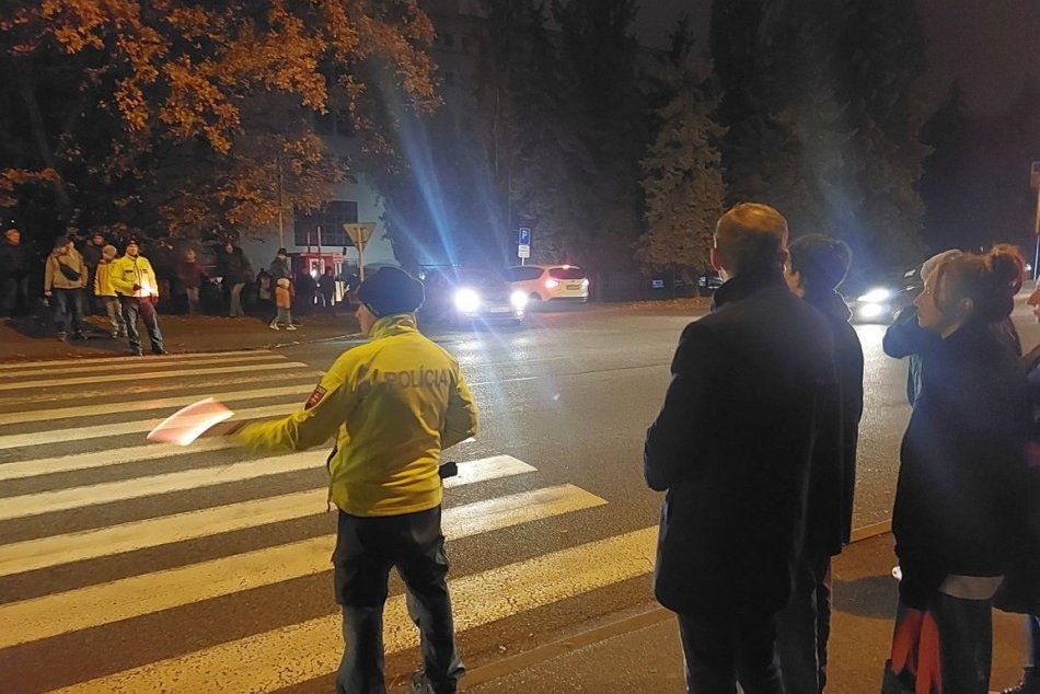 Objektívom: Dušičky 2022 v Prešove na Hlavnom cintoríne