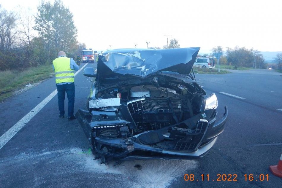 V OBRAZOCH: Pri vážnej nehode sa zranila spolujazdkyňa